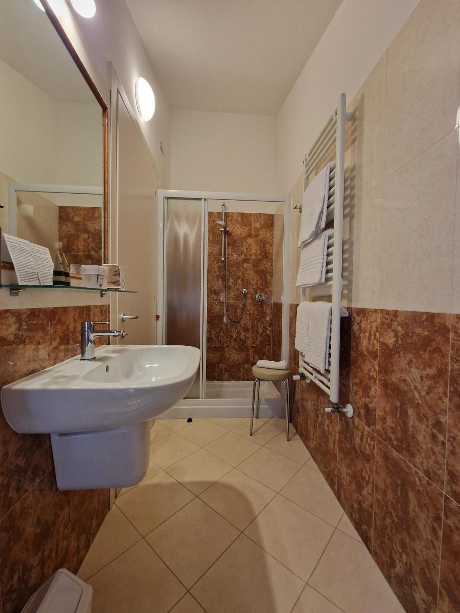 Hotel Villa Anthea Garde Extérieur photo