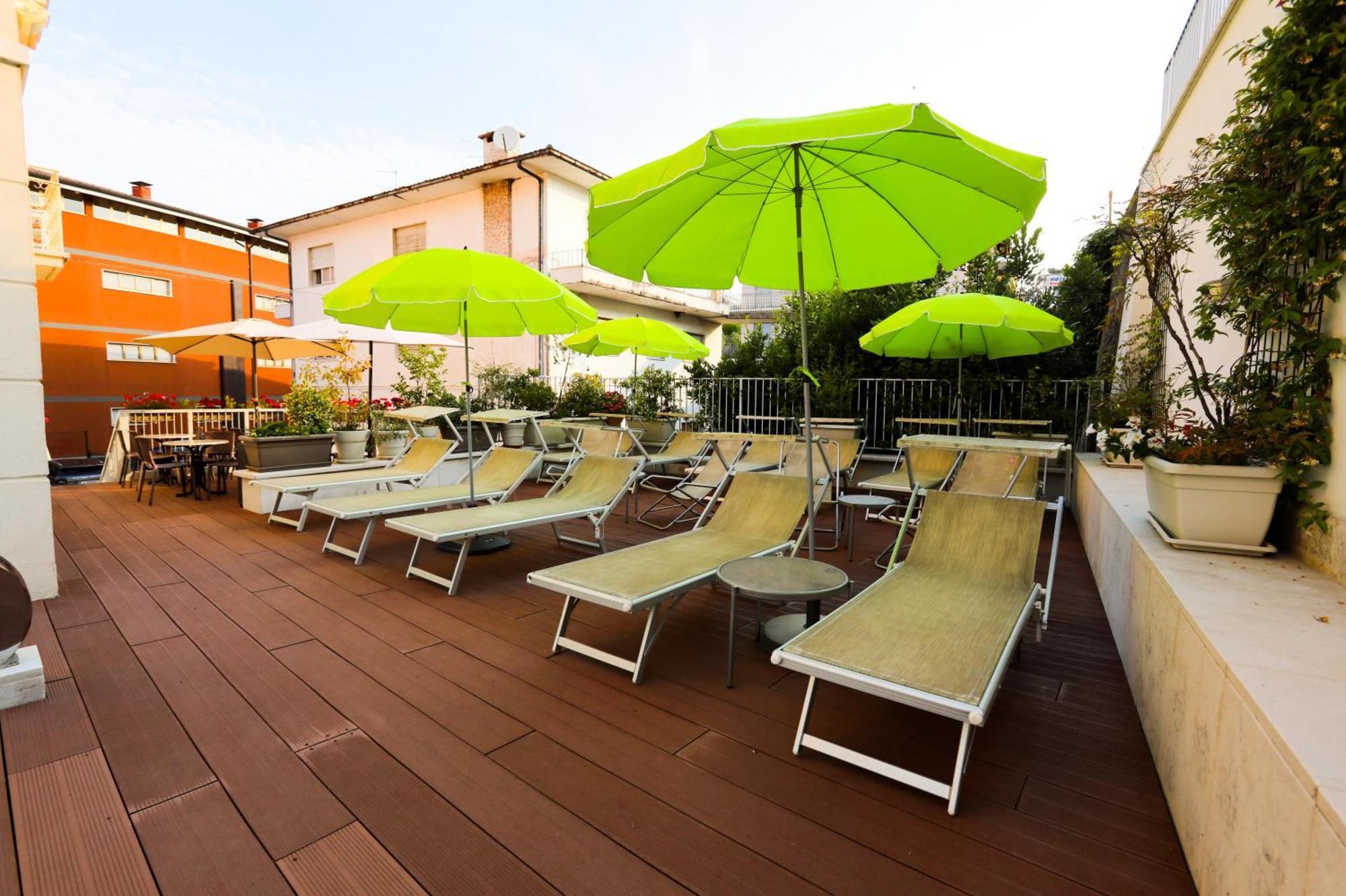 Hotel Villa Anthea Garde Extérieur photo